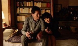 在线观看荒地之恋